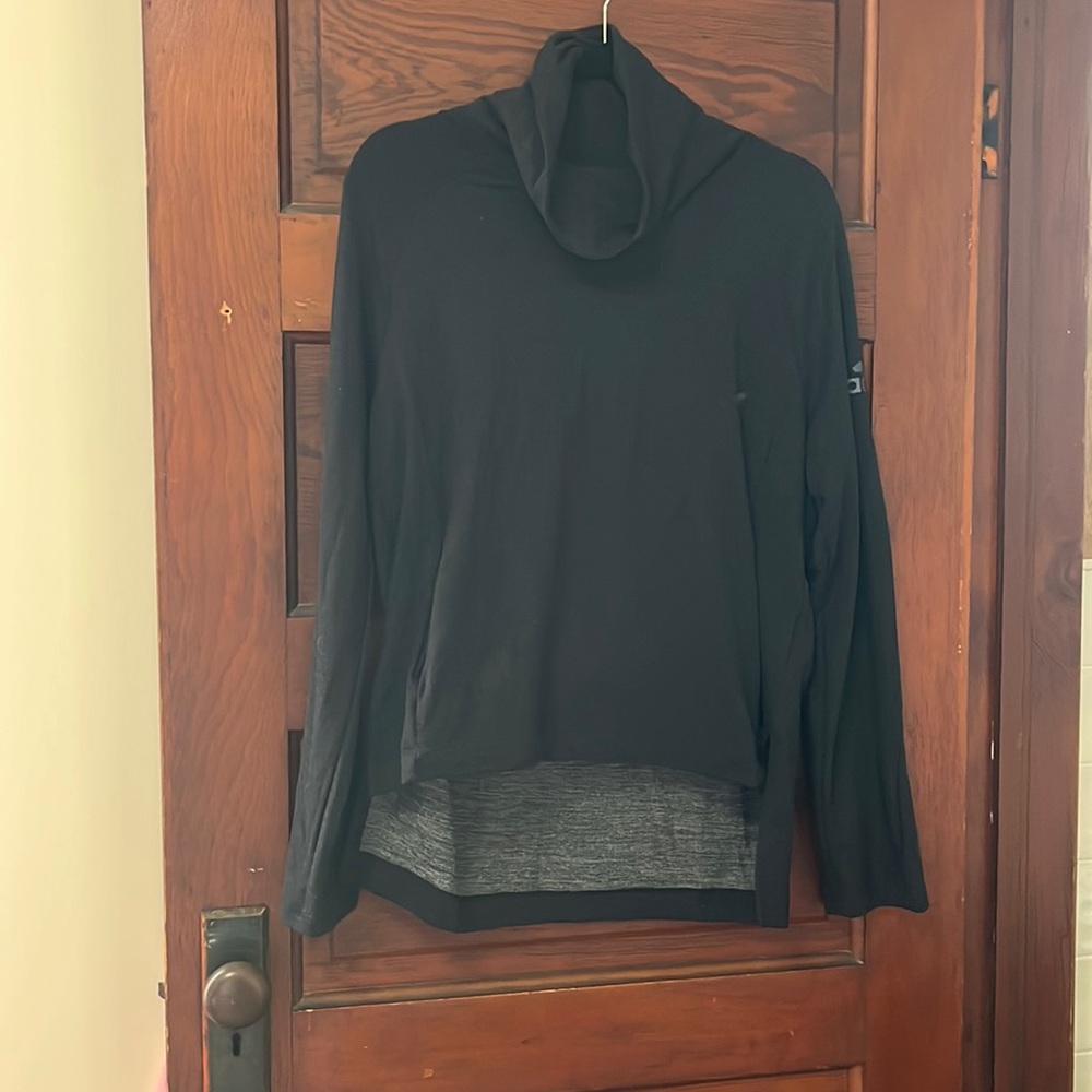 Adidas Pullover w/ Pocket